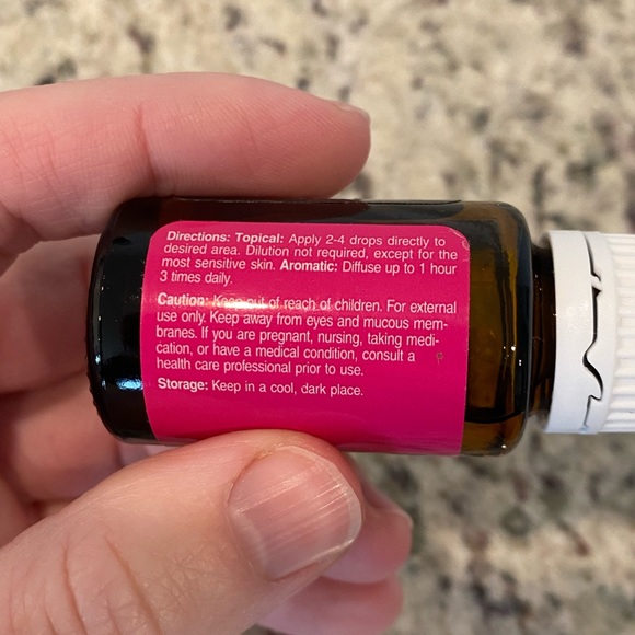 Geranium essential oil - Picture 3 of 4